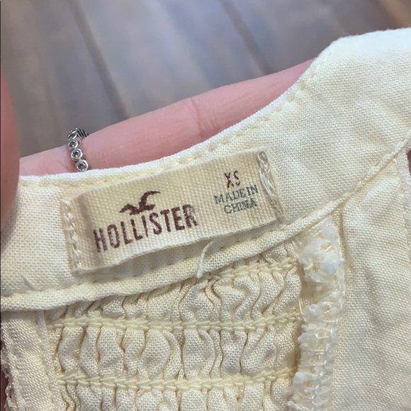 Holister tank top - Picture 3 of 3